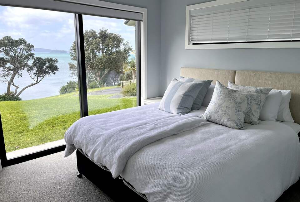 Oceanfront Sanctuary at Algies Bay - Algies Bay, New Zealand