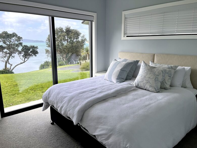 Oceanfront Sanctuary at Algies Bay - Algies Bay, New Zealand