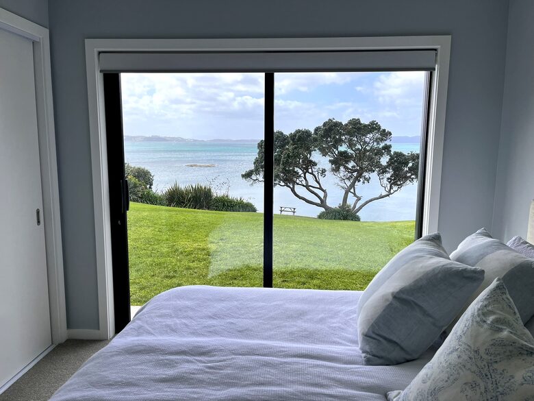 Oceanfront Sanctuary at Algies Bay - Algies Bay, New Zealand