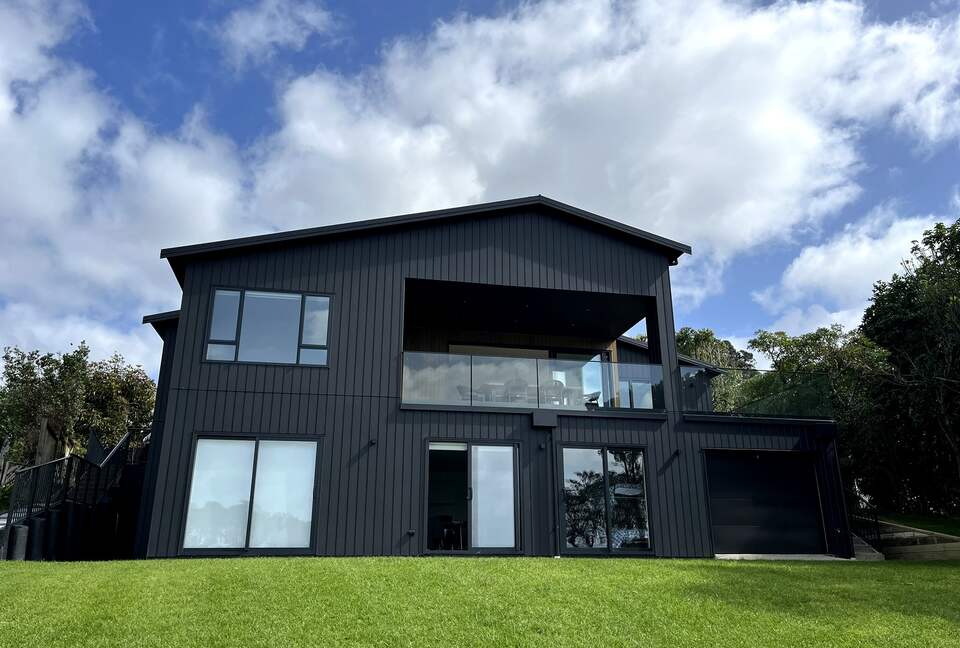 Oceanfront Sanctuary at Algies Bay - Algies Bay, New Zealand