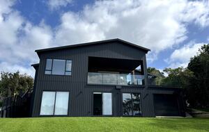 Oceanfront Sanctuary at Algies Bay - Algies Bay, New Zealand