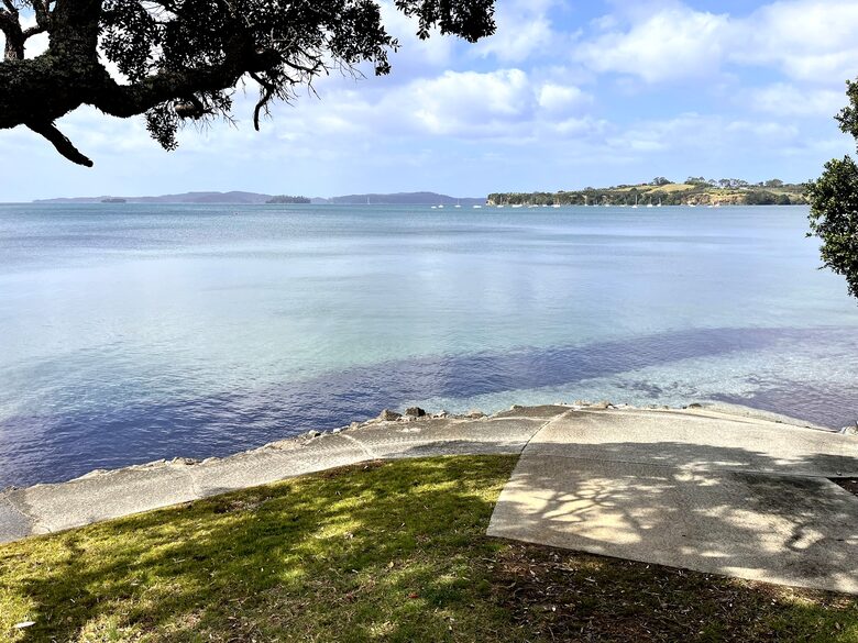 Oceanfront Sanctuary at Algies Bay - Algies Bay, New Zealand