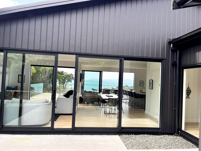 Oceanfront Sanctuary at Algies Bay - Algies Bay, New Zealand