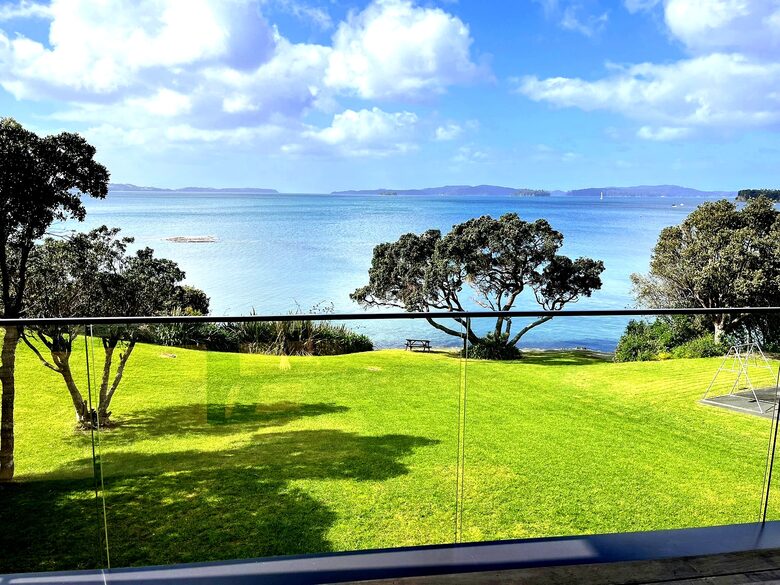 Oceanfront Sanctuary at Algies Bay - Algies Bay, New Zealand