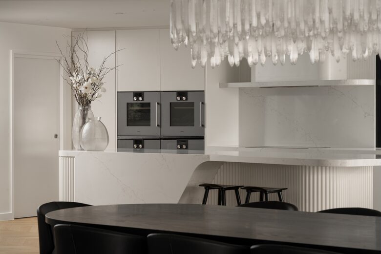 Exclusive Cotton Tree Waterfront Retreat with Resort Amenities - Maroochydore, Australia