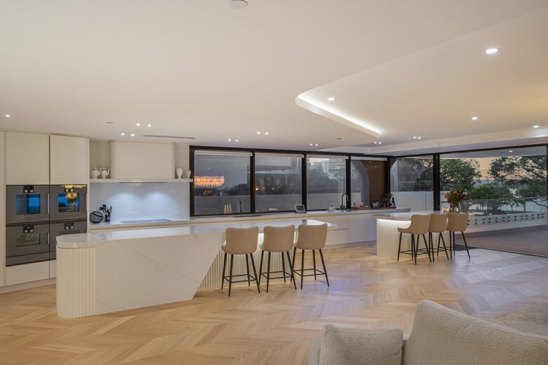 Exclusive Cotton Tree Waterfront Retreat with Resort Amenities - Maroochydore, Australia