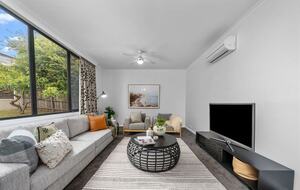 Spacious Bellerive Retreat – Walk to Beach, Cafés & Ferry - Hobart, Australia