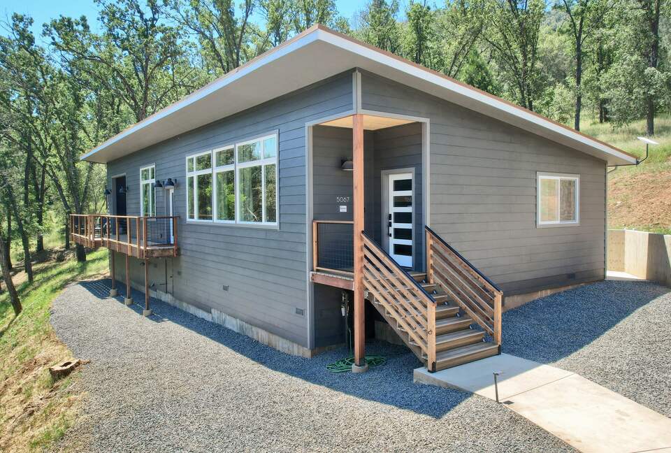 Sierra Foothills Escape Near Yosemite - Mariposa, California