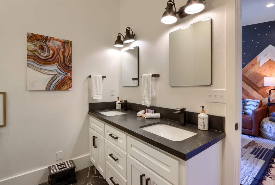 Sierra Foothills Escape Near Yosemite - Mariposa, California