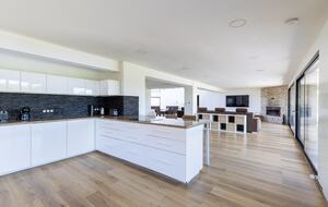 Exquisite Estate with Pool, Spa & Private Cinema - Nibelle, France