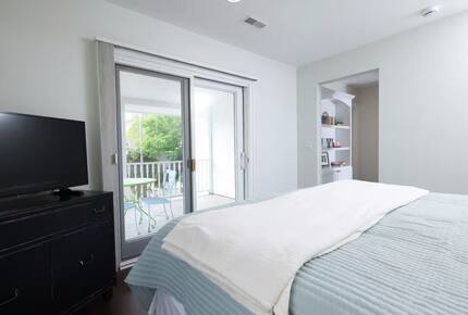 Lakeview Loft in the Heart of Saugatuck - Saugatuck, Michigan