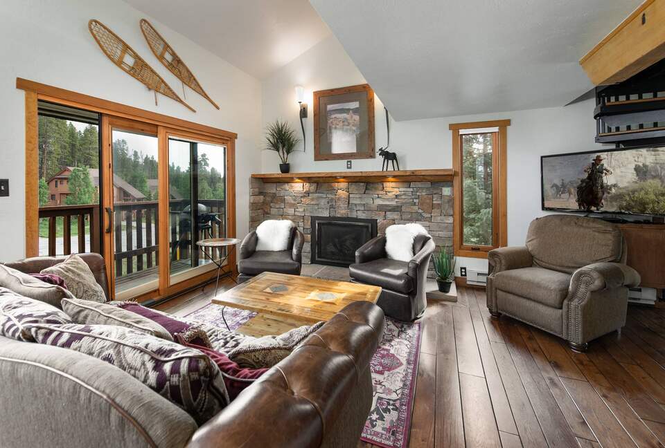 Alpine Comfort Steps from Downtown Breckenridge - Breckenridge, Colorado