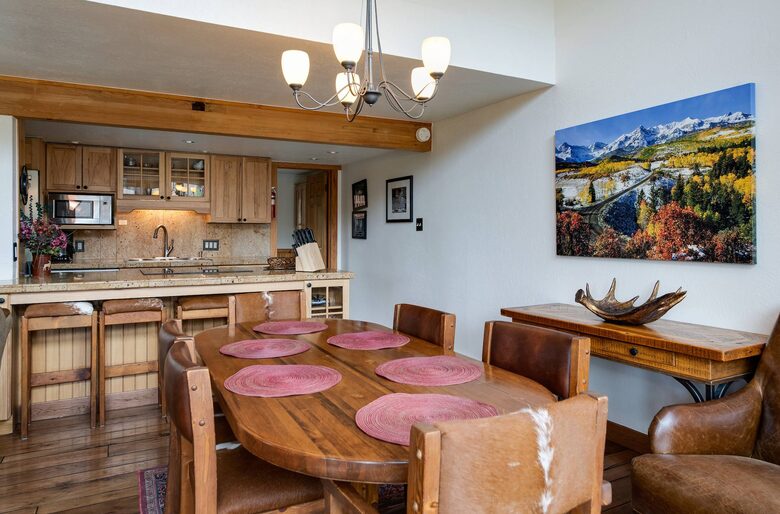 Alpine Comfort Steps from Downtown Breckenridge - Breckenridge, Colorado