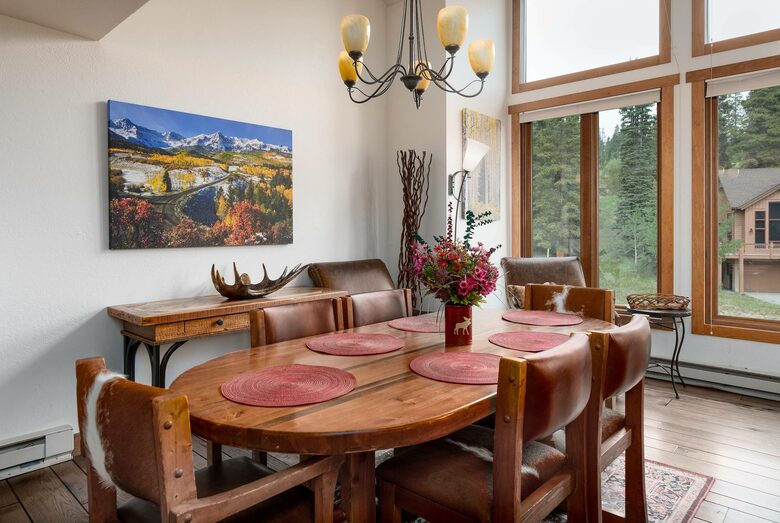 Alpine Comfort Steps from Downtown Breckenridge - Breckenridge, Colorado