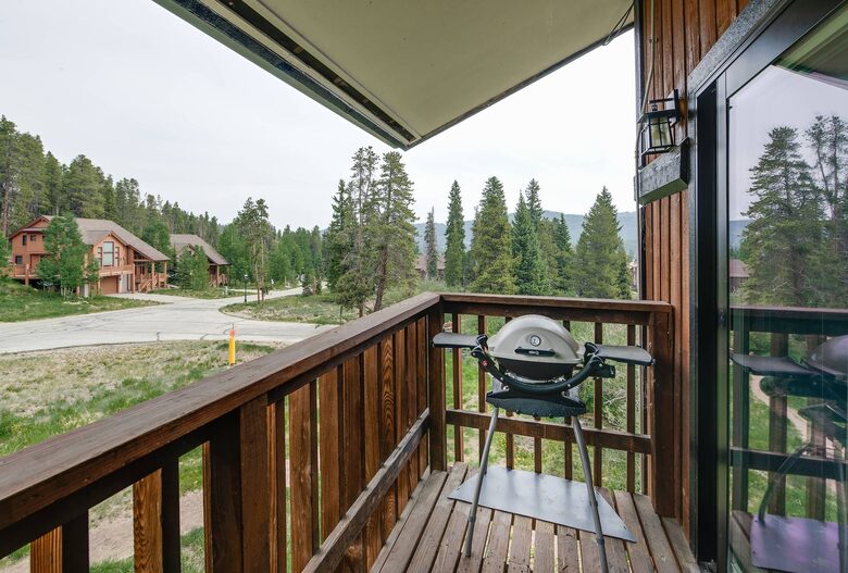 Alpine Comfort Steps from Downtown Breckenridge - Breckenridge, Colorado