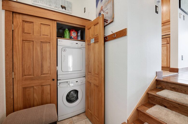 Alpine Comfort Steps from Downtown Breckenridge - Breckenridge, Colorado