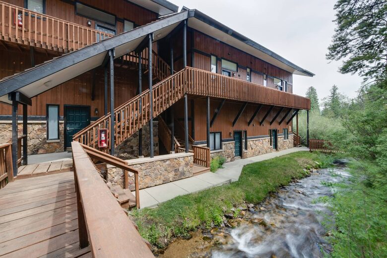 Alpine Comfort Steps from Downtown Breckenridge - Breckenridge, Colorado