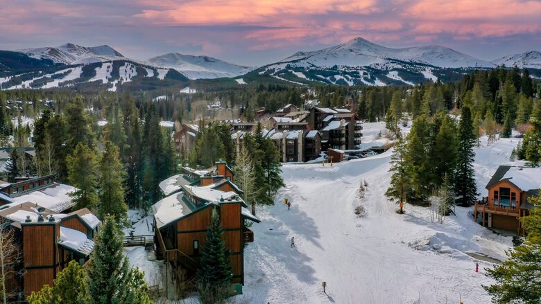 Alpine Comfort Steps from Downtown Breckenridge - Breckenridge, Colorado