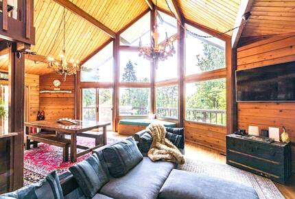 Pacific Northwest Woodland Escape - Duvall, Washington