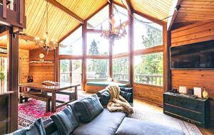 Pacific Northwest Woodland Escape - Duvall, Washington