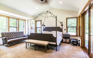 Pacific Northwest Woodland Escape - Duvall, Washington