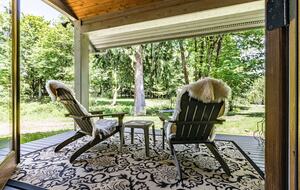 Pacific Northwest Woodland Escape - Duvall, Washington