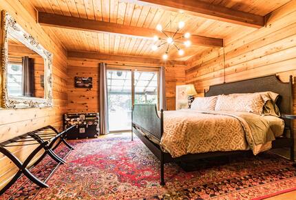 Pacific Northwest Woodland Escape - Duvall, Washington