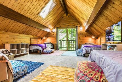 Pacific Northwest Woodland Escape - Duvall, Washington