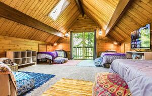 Pacific Northwest Woodland Escape - Duvall, Washington