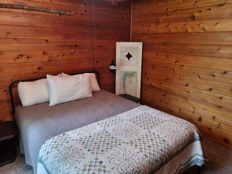 Pacific Northwest Woodland Escape - Duvall, Washington