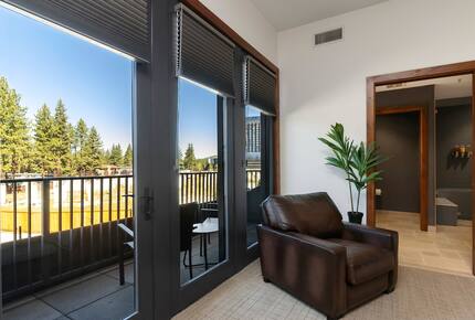 Exquisite South Lake Tahoe Residence with Resort Amenities - South Lake Tahoe, California