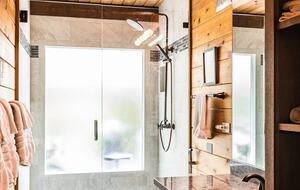 Pacific Northwest Woodland Escape - Duvall, Washington