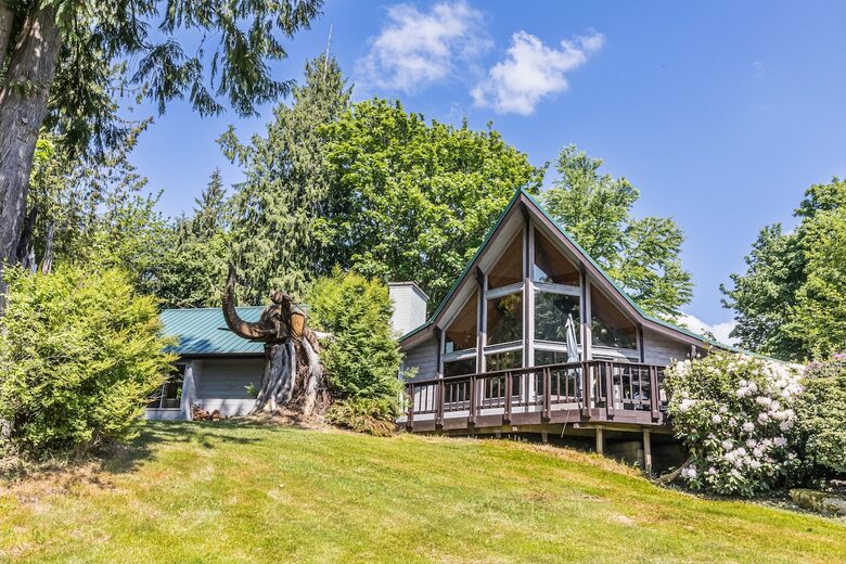 Pacific Northwest Woodland Escape - Duvall, Washington