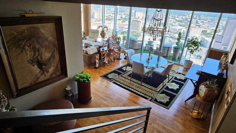 Downtown San Antonio Luxury Residence - San Antonio, Texas