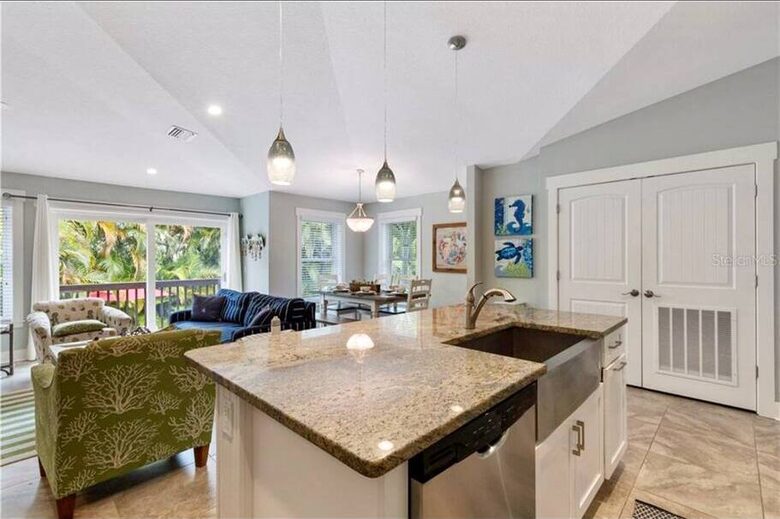 Island Escape in Holmes Beach - Holmes Beach, Florida