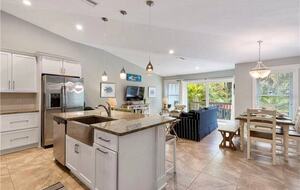 Island Escape in Holmes Beach - Holmes Beach, Florida