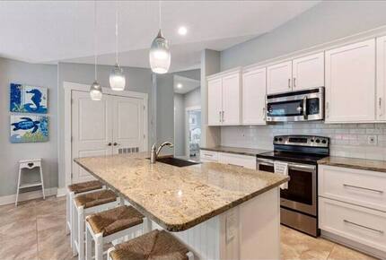 Island Escape in Holmes Beach - Holmes Beach, Florida