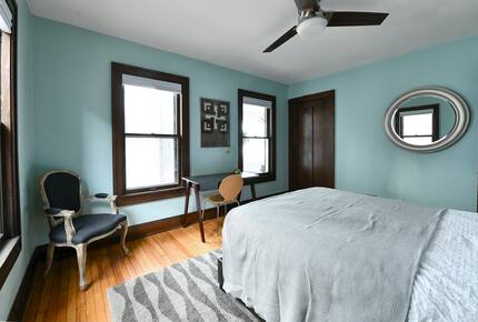 Spacious 1920s Home Overlooking Lake Mendota - Madison, Wisconsin