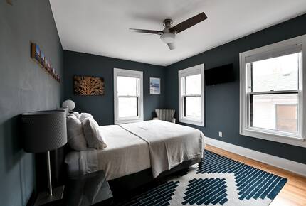 Spacious 1920s Home Overlooking Lake Mendota - Madison, Wisconsin