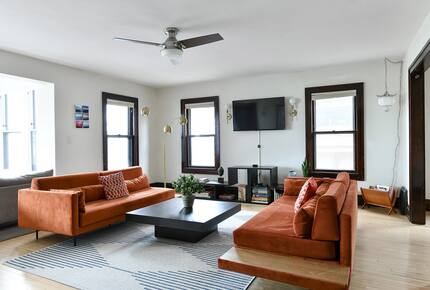 Spacious 1920s Home Overlooking Lake Mendota - Madison, Wisconsin