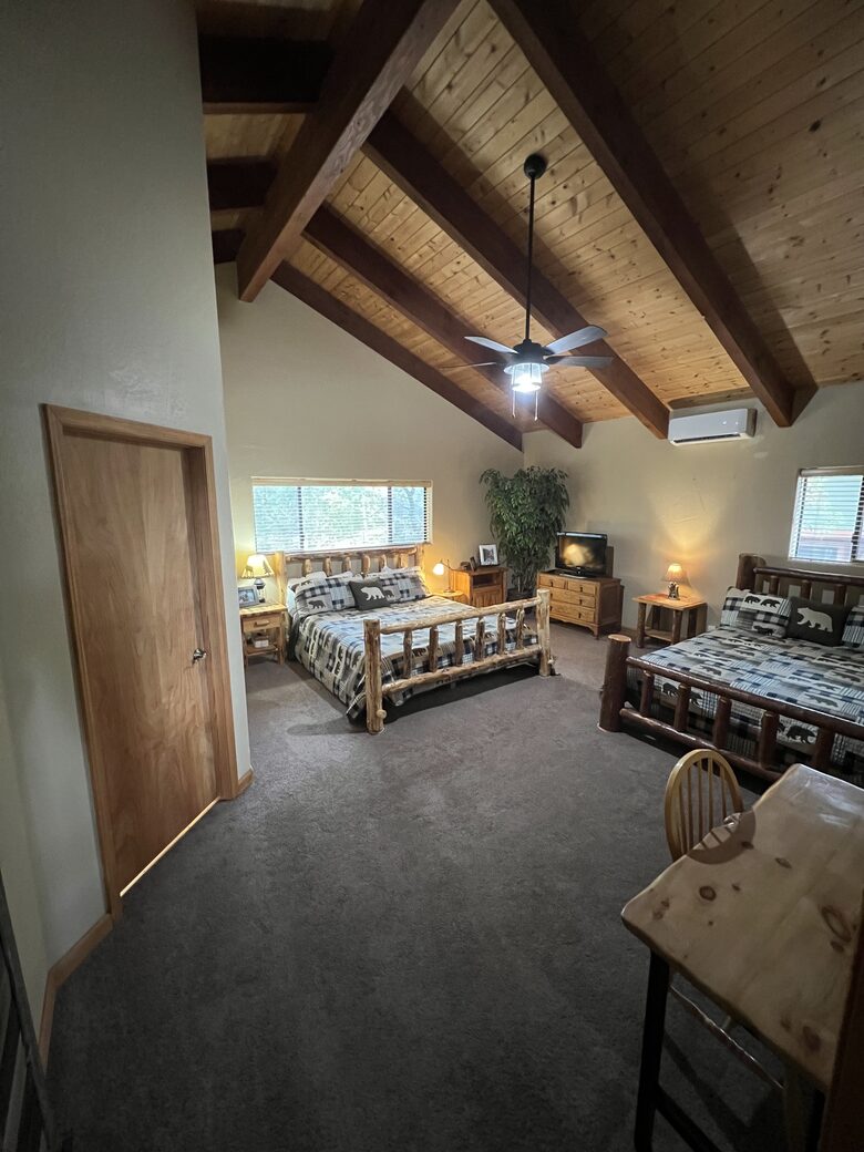 Bass Lake Escape | A Cozy Retreat Near Yosemite - Bass Lake, California