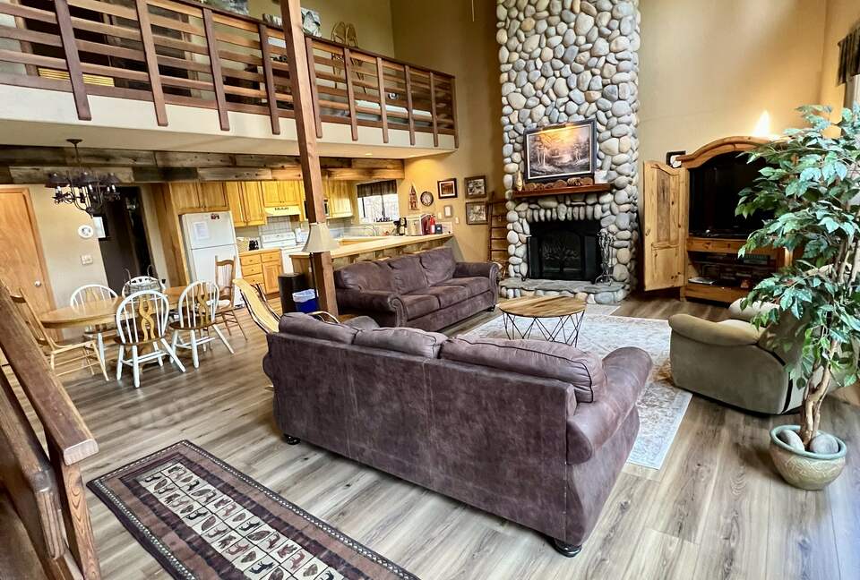 Bass Lake Escape | A Cozy Retreat Near Yosemite - Bass Lake, California