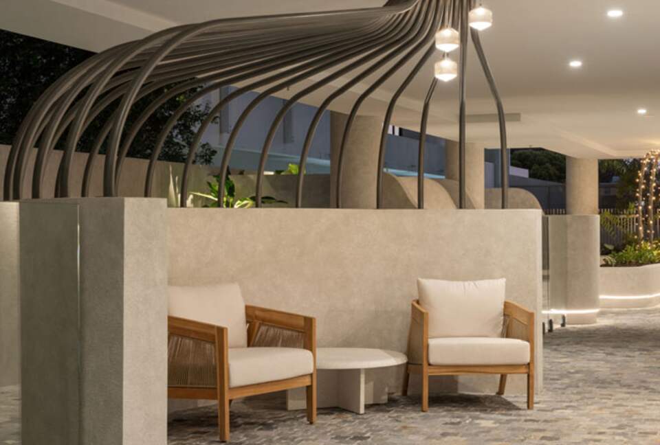 Exclusive Cotton Tree Waterfront Retreat with Resort Amenities - Maroochydore, Australia