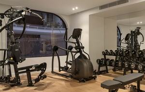 Exclusive Cotton Tree Waterfront Retreat with Resort Amenities - Maroochydore, Australia