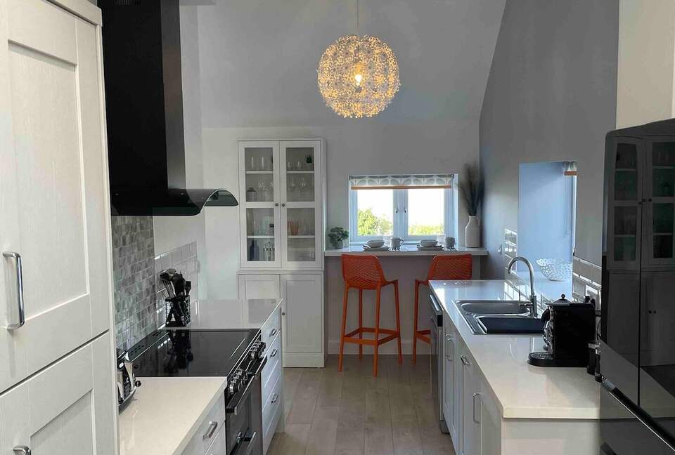 Elegant Countryside Haven with Scenic Wicklow Views - Ballynastockan, Ireland