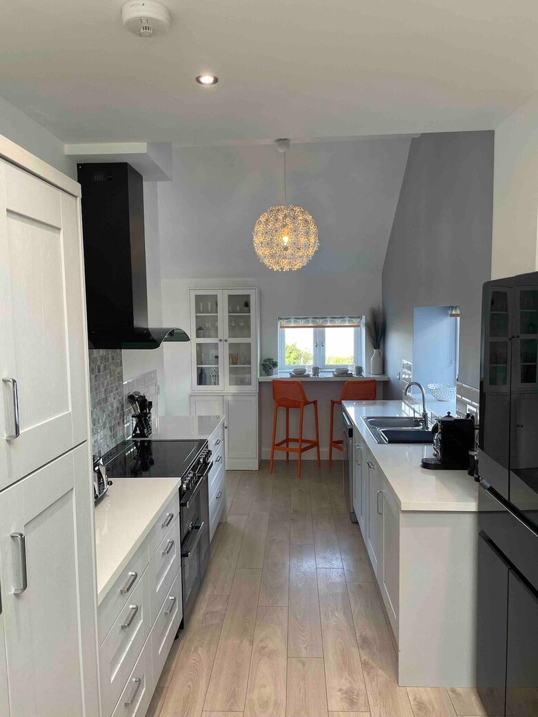 Elegant Countryside Haven with Scenic Wicklow Views - Ballynastockan, Ireland