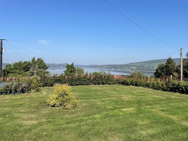 Elegant Countryside Haven with Scenic Wicklow Views - Ballynastockan, Ireland