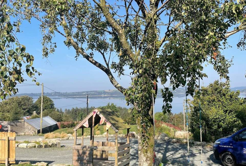 Elegant Countryside Haven with Scenic Wicklow Views - Ballynastockan, Ireland