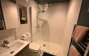 Elegant Countryside Haven with Scenic Wicklow Views - Ballynastockan, Ireland