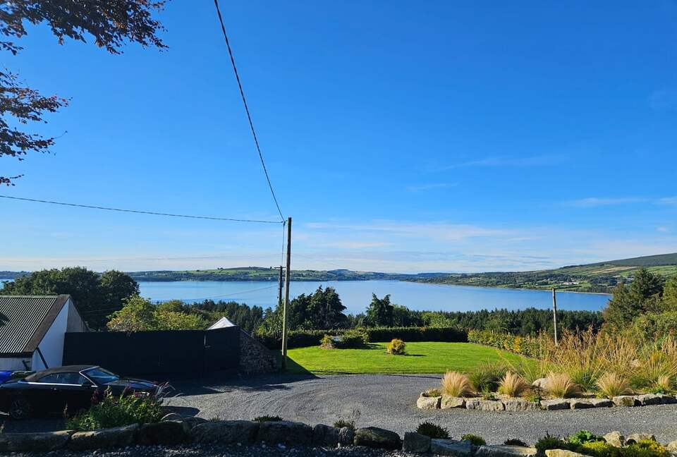 Elegant Countryside Haven with Scenic Wicklow Views - Ballynastockan, Ireland